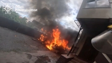У Дубні горіли альтанка, скутер та авто. Постраждала жінка