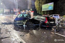У поліції розповіли про вечірню автотрощу у Рівному (ФОТО)