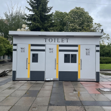 У Рівному збирають підписи за перенесення туалету з майдану Незалежності 
