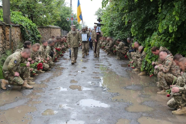 На Рівненщині прощалися з захисником, який воював на найгарячіших напрямках фронту